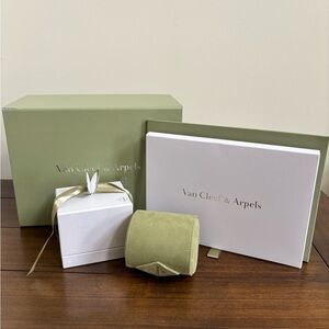Van Cleef & Arpels Watch Box Set